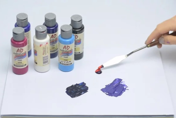 So mischen Sie Lila aus Acryl-, Öl-, Gouache- und Aquarellfarben
