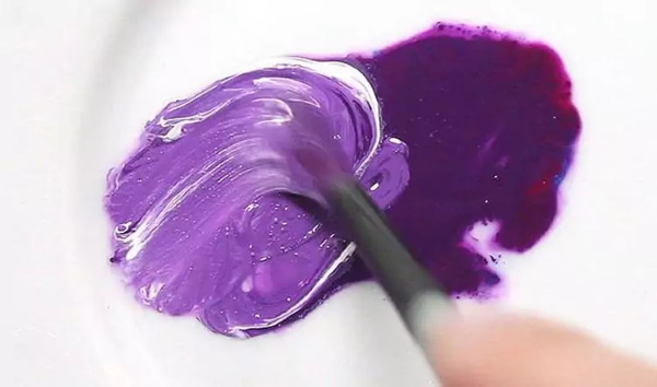 So mischen Sie Lila aus Acryl-, Öl-, Gouache- und Aquarellfarben