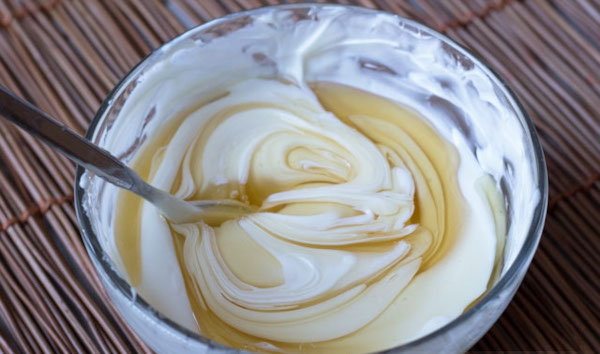 Plastische Schokolade zum Gestalten von Blumen und Figuren. Rezept