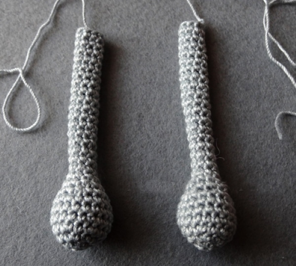 Hase mit langen Ohren gehäkelt. Wie man Amigurumi strickt, Muster, Beschreibung
