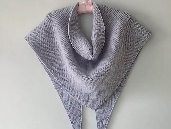 Baktus mit Stricknadeln mit Vorderseite aus der Ecke für Anfänger
