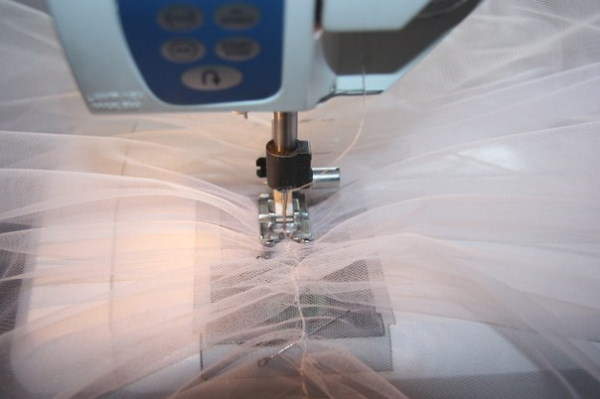 Wie man mit eigenen Händen einen Petticoat aus Tüll für einen Sonnenrock, einen Halbsonnenrock näht