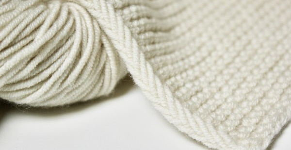 So stricken Sie eine Randschlaufe mit Stricknadeln für Anfänger