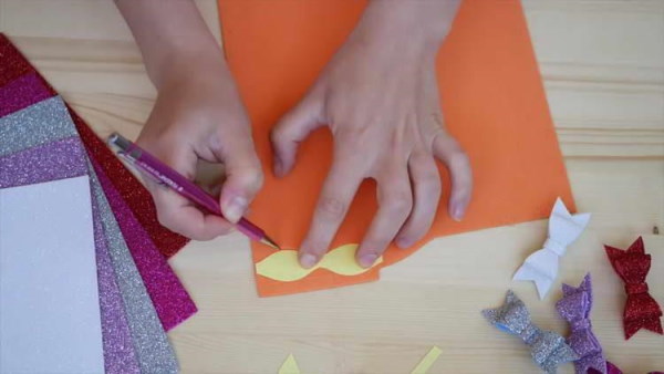 Basteln aus Foamiran für Kinder zum Selbermachen. Vorlagen
