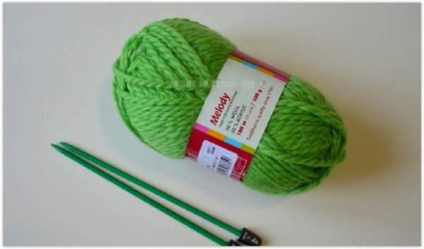 Fußabdrücke auf zwei Stricknadeln ohne Naht. Beschreibung und Diagramm