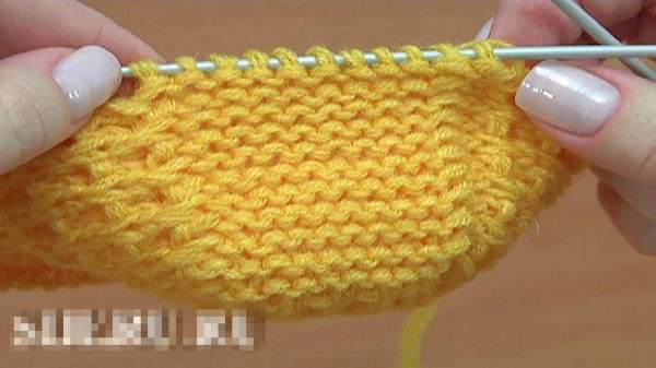 Fußabdrücke auf zwei Stricknadeln ohne Naht. Beschreibung und Diagramm