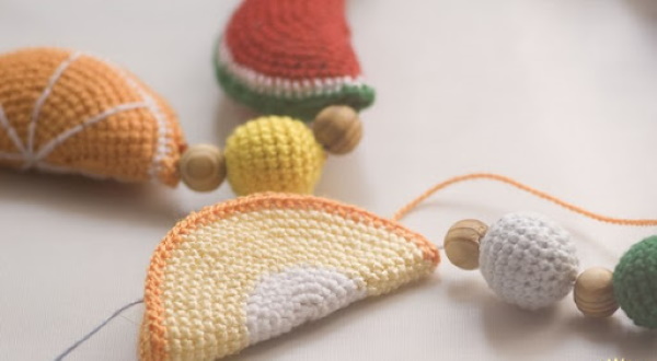 Schleuderperlen gehäkelt. DIY-Diagramme und Beschreibungen für Kinder