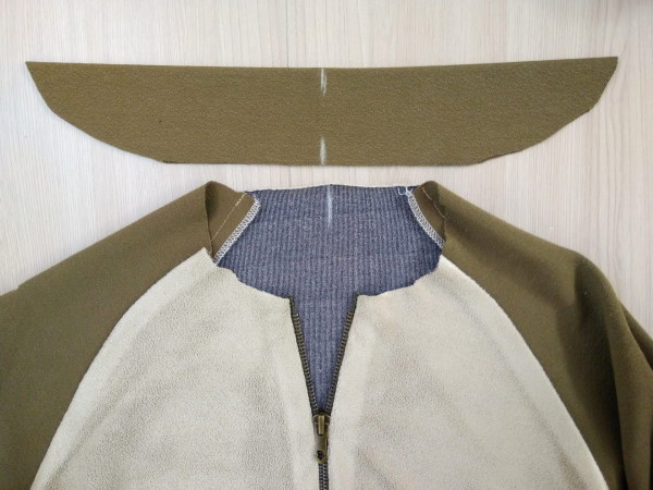So nähen Sie einen Damen-Hoodie. Muster mit Reißverschluss, lang, isoliert