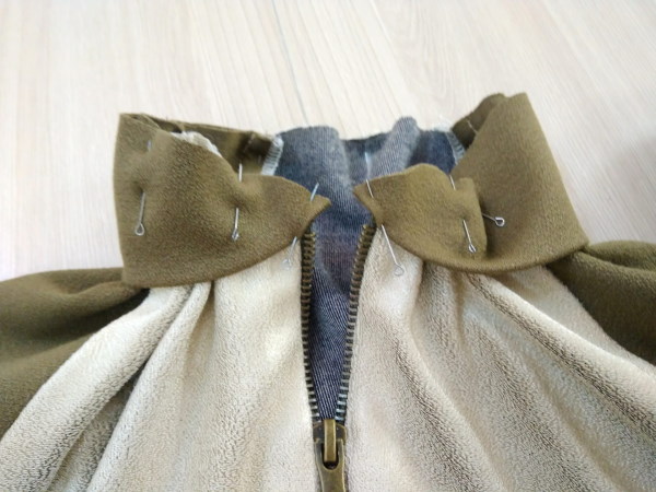 So nähen Sie einen Damen-Hoodie. Muster mit Reißverschluss, lang, isoliert