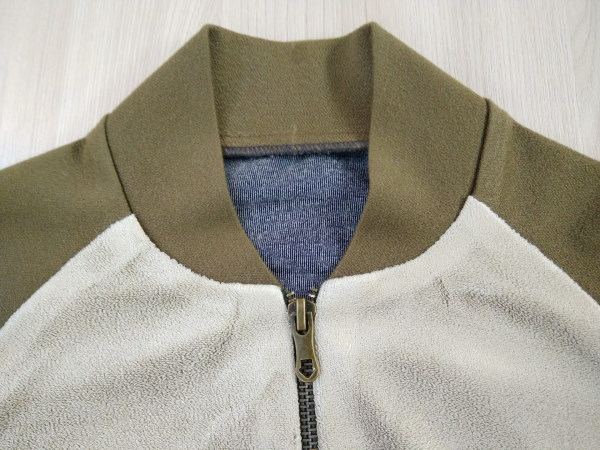 So nähen Sie einen Damen-Hoodie. Muster mit Reißverschluss, lang, isoliert