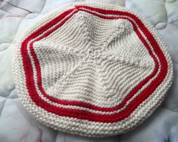 So stricken Sie eine Damenbaskenmütze mit Stricknadeln. Schemata mit Beschreibung Sommer, Winter