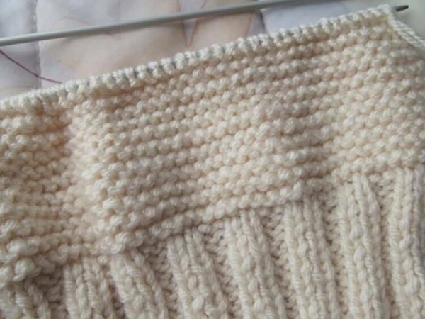 So stricken Sie eine Damenbaskenmütze mit Stricknadeln. Schemata mit Beschreibung Sommer, Winter