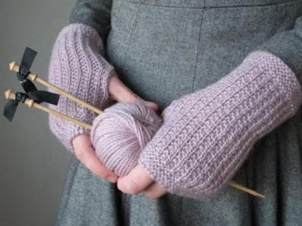 Doppelt elastisches Stricken. Strickmuster im Kreis für Anfänger