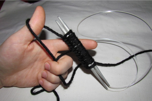 Französisches elastisches Stricken. Anleitung für Anfänger, Strickbeschreibung