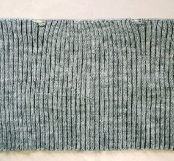 Weste aus einem Stück mit nahtlosen Stricknadeln für Damen. Schema
