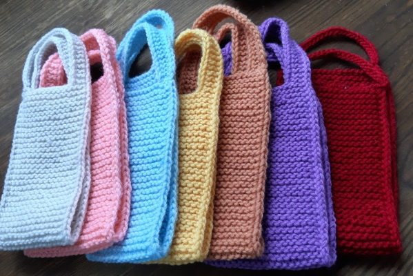 So stricken Sie Schritt für Schritt einen Waschlappen mit Stricknadeln für Anfänger