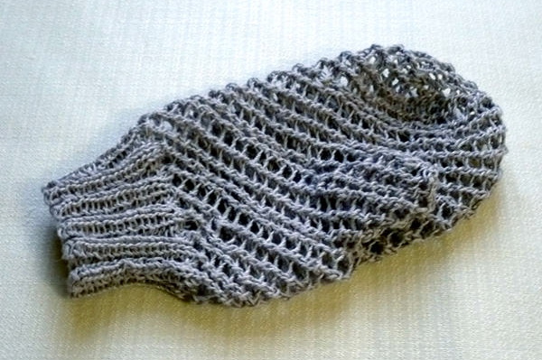So stricken Sie Schritt für Schritt einen Waschlappen mit Stricknadeln für Anfänger