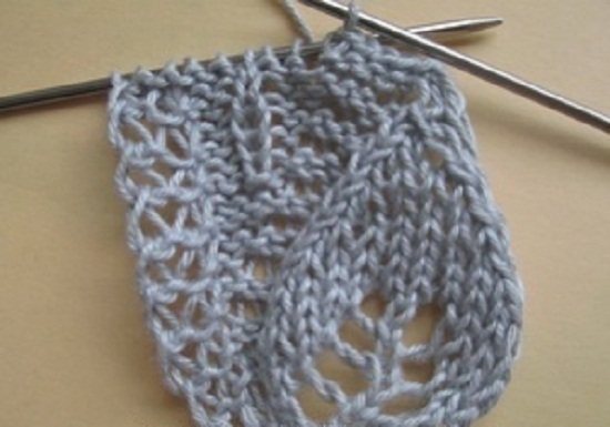 Schal Gefrorene Blätter. Strickmuster und Beschreibung