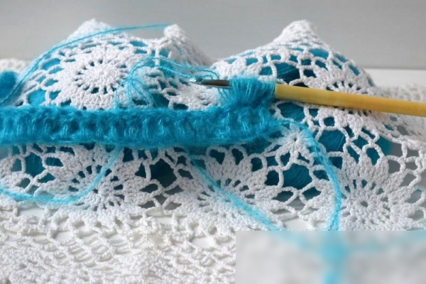 Häkelschal. Strickanleitungen für Anfänger, Schritt-für-Schritt-Beschreibung