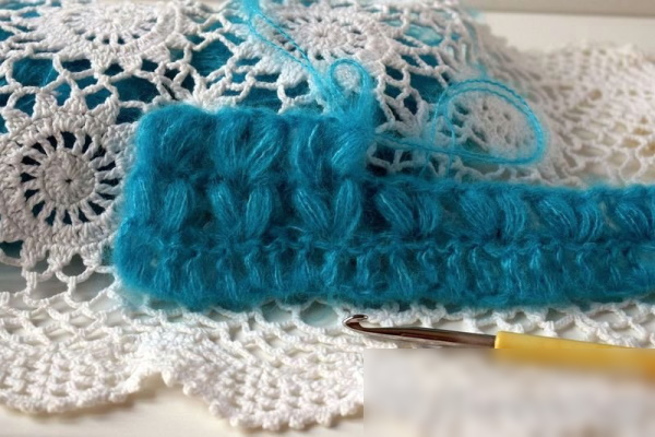 Häkelschal. Strickanleitungen für Anfänger, Schritt-für-Schritt-Beschreibung