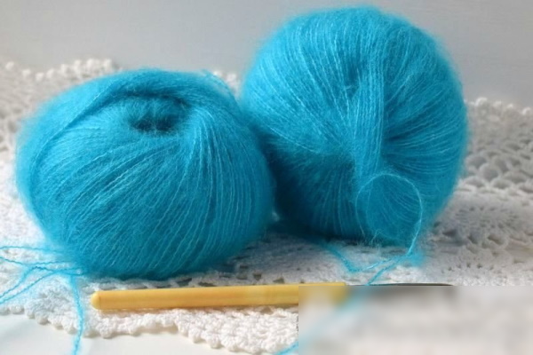 Häkelschal. Strickanleitungen für Anfänger, Schritt-für-Schritt-Beschreibung