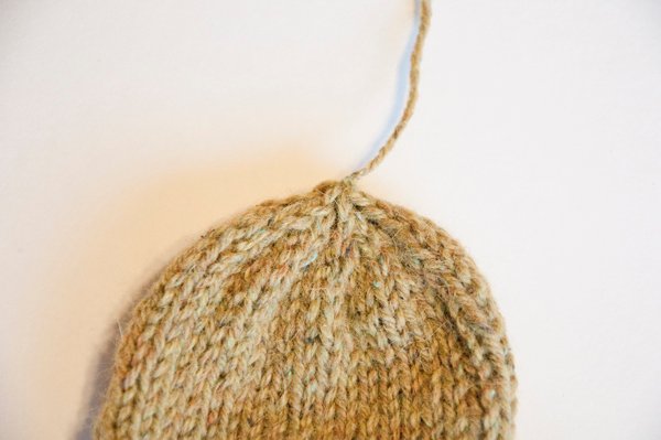 Umschlagfäustlinge. Wie man Männer, Kinder, Frauen Stricknadeln strickt, häkelt
