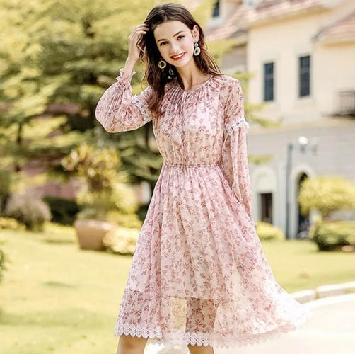 Chiffonkleid mit langen Ärmeln. Schnittmuster für Knielänge, Midi, lange Länge