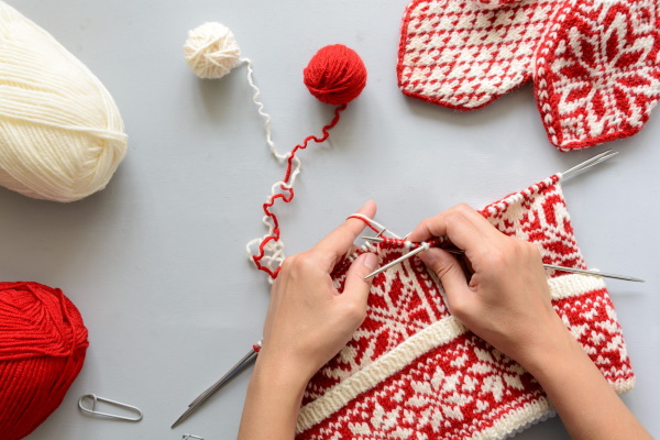 Einfaches Jacquard-Strickmuster für Anfänger in Runden