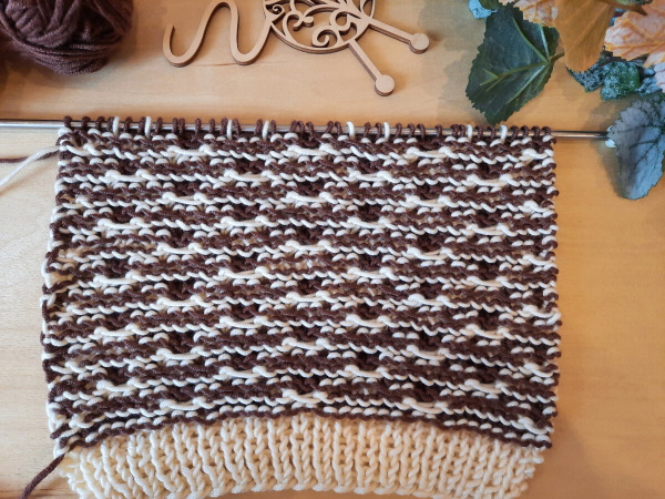 Einfaches Jacquard-Strickmuster für Anfänger in Runden