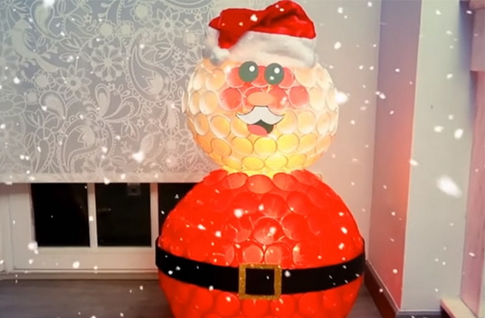 DIY Weihnachtsmann aus Einwegbechern
