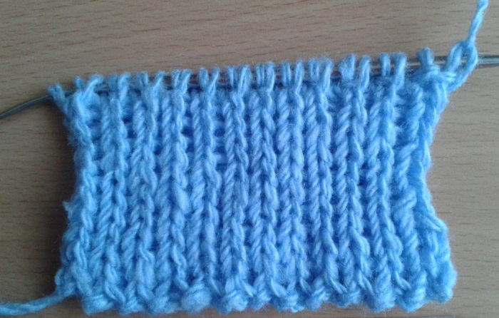 Hohles elastisches Stricken
