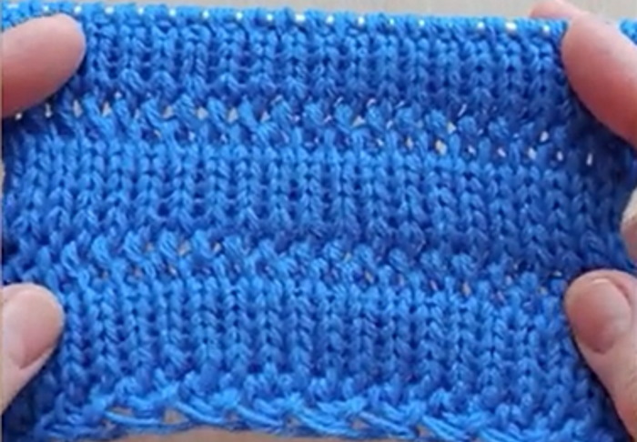 Hohles elastisches Stricken