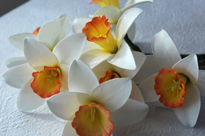 Blume aus Foamiran. Narzisse