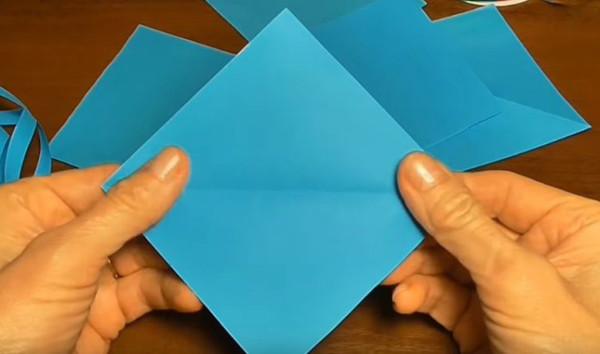 Volumetrische Papierschneeflocken zum Selbermachen – Schritt für Schritt. Schemata, Vorlagen
