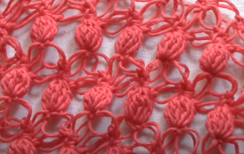 Solomons Loop-Häkelarbeit. Wie man einen Schal, ein Tuch oder einen Baktus strickt. Schemata