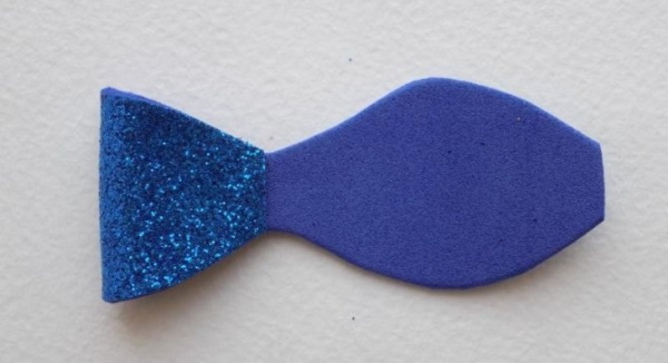 DIY Foamiran-Schleifen: Neujahrsschleifen mit Pailletten