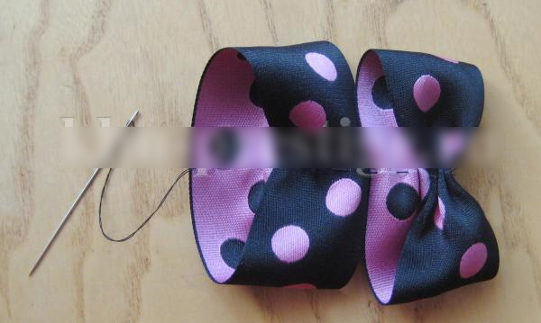 Schleifen aus Ripsband mit eigenen Händen 2,5-4-5 cm, Schule für Mädchen