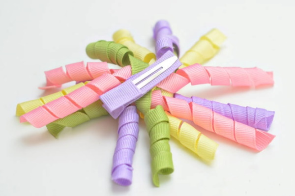 Schleifen aus Ripsband mit eigenen Händen 2,5-4-5 cm, Schule für Mädchen