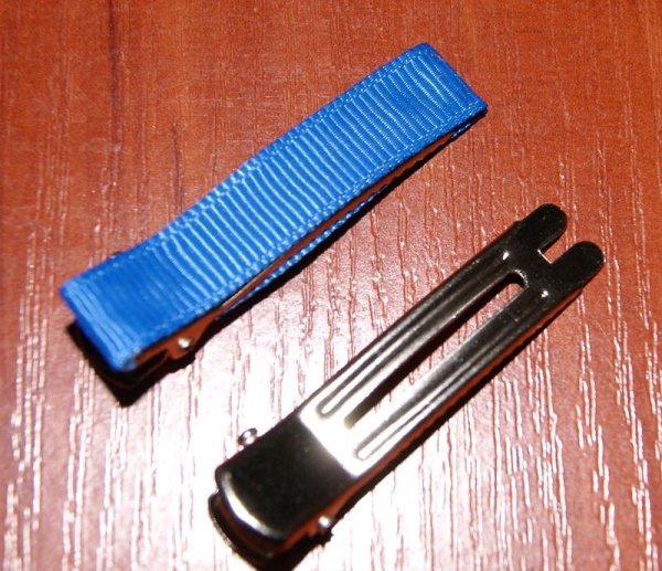 Schleifen aus Ripsband mit eigenen Händen 2,5-4-5 cm, Schule für Mädchen