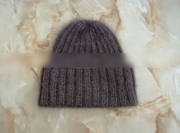 Mit Stricknadeln gestrickte Mohairmützen. Schemata, Beschreibung, Fotos