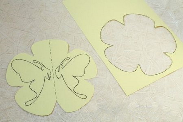 Papierschmetterlinge für den Garten. So machen Sie es selbst mit verschiedenen Techniken