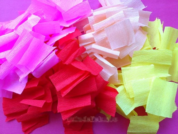 Papierschmetterlinge für den Garten. So machen Sie es selbst mit verschiedenen Techniken