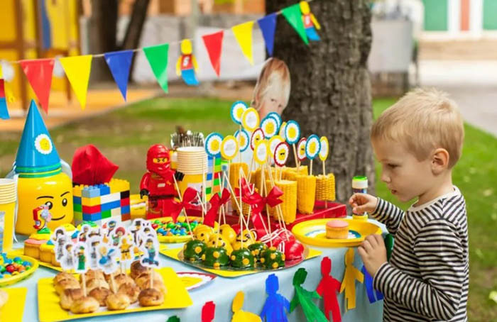 Geburtstag in der Natur. Ideen für Menü, Dekoration, Unterhaltung für den Feiertag