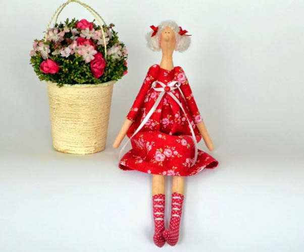 Ein Geschenk für ein 18-jähriges Mädchen, originell, von Hand gefertigt
