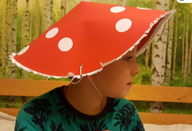 Wie man einen Fliegenpilzhut für einen Jungen oder ein Kind im Kindergarten macht