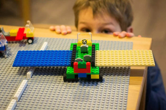 Einfache LEGO-Bastelarbeiten für Kinder