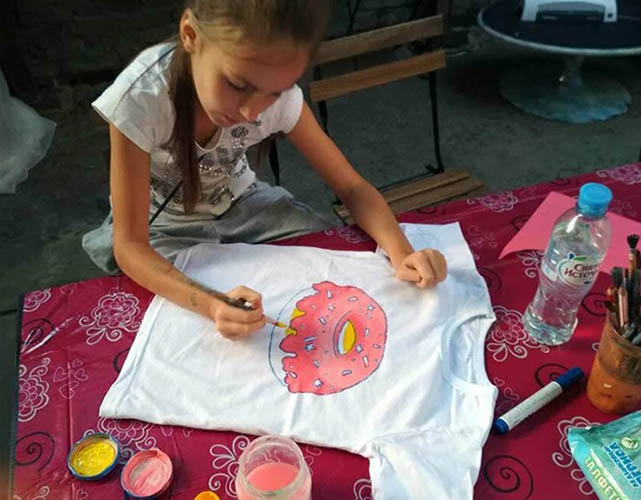 T-Shirt-Bemalung. DIY-Meisterkurs für Kinder