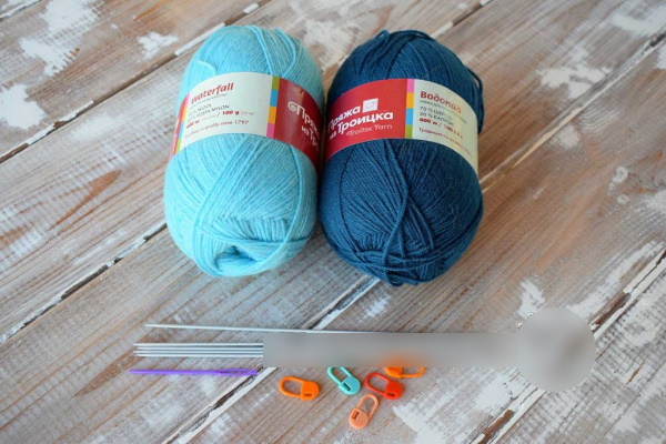 Faules Jacquardstricken. Schnittmuster mit Beschreibung für Socken, Fäustlinge, Hausschuhe, Füßlinge