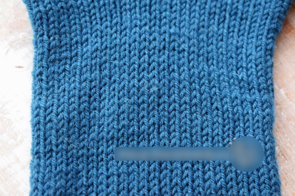 Faules Jacquardstricken. Schnittmuster mit Beschreibung für Socken, Fäustlinge, Hausschuhe, Füßlinge