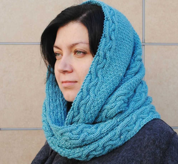 Mit Nadeln gestrickter Damen-Schlauchschal. Maße, Diagramme, Beschreibung